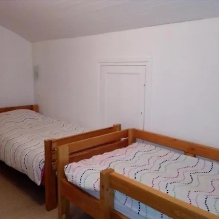 شاليه Chalet Chambon-sur-lac, 9 Pieces, 14 Personnes - Fr-1-395-30 شامبون-سورلاك