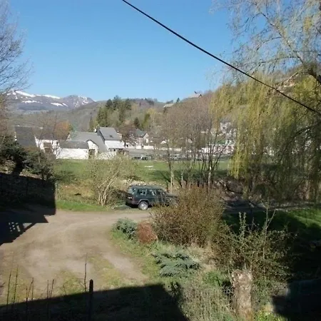 شاليه Chalet Chambon-sur-lac, 9 Pieces, 14 Personnes - Fr-1-395-30 *