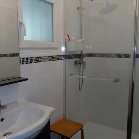 شاليه Chalet Chambon-sur-lac, 9 Pieces, 14 Personnes - Fr-1-395-30 شامبون-سورلاك