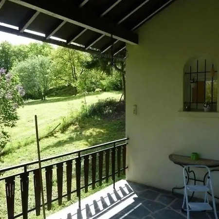 Chalet Chambon-sur-lac, 9 Pieces, 14 Personnes - Fr-1-395-30 *